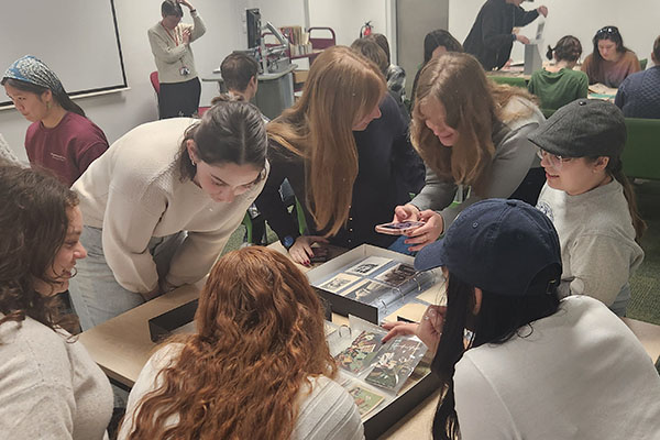 Miami University students studied in London as part of the Archives and Artifacts program.